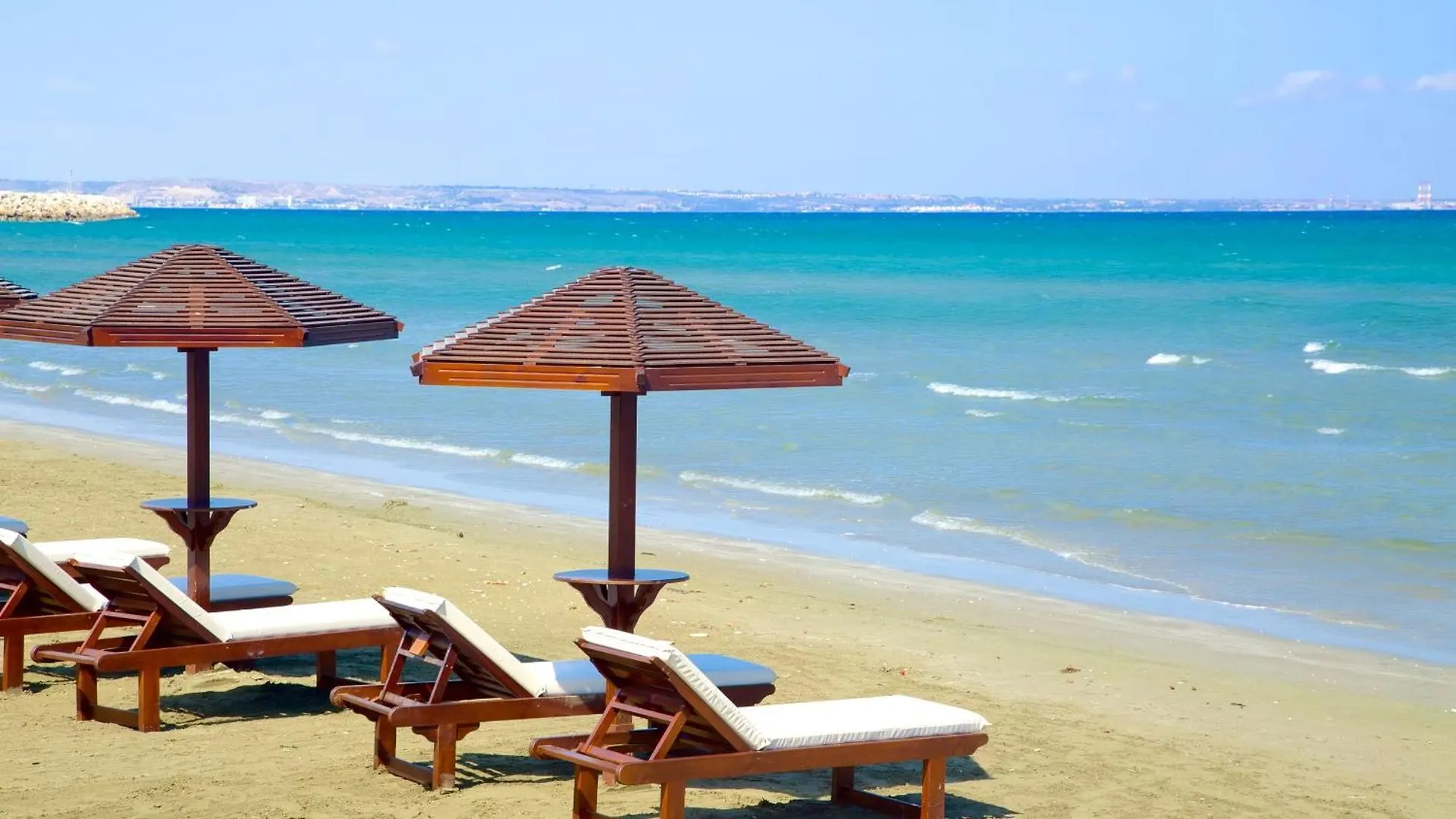 Modern Larnaca Beach Apartment